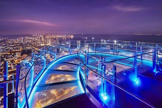 Rainbow Skywalk di Komtar